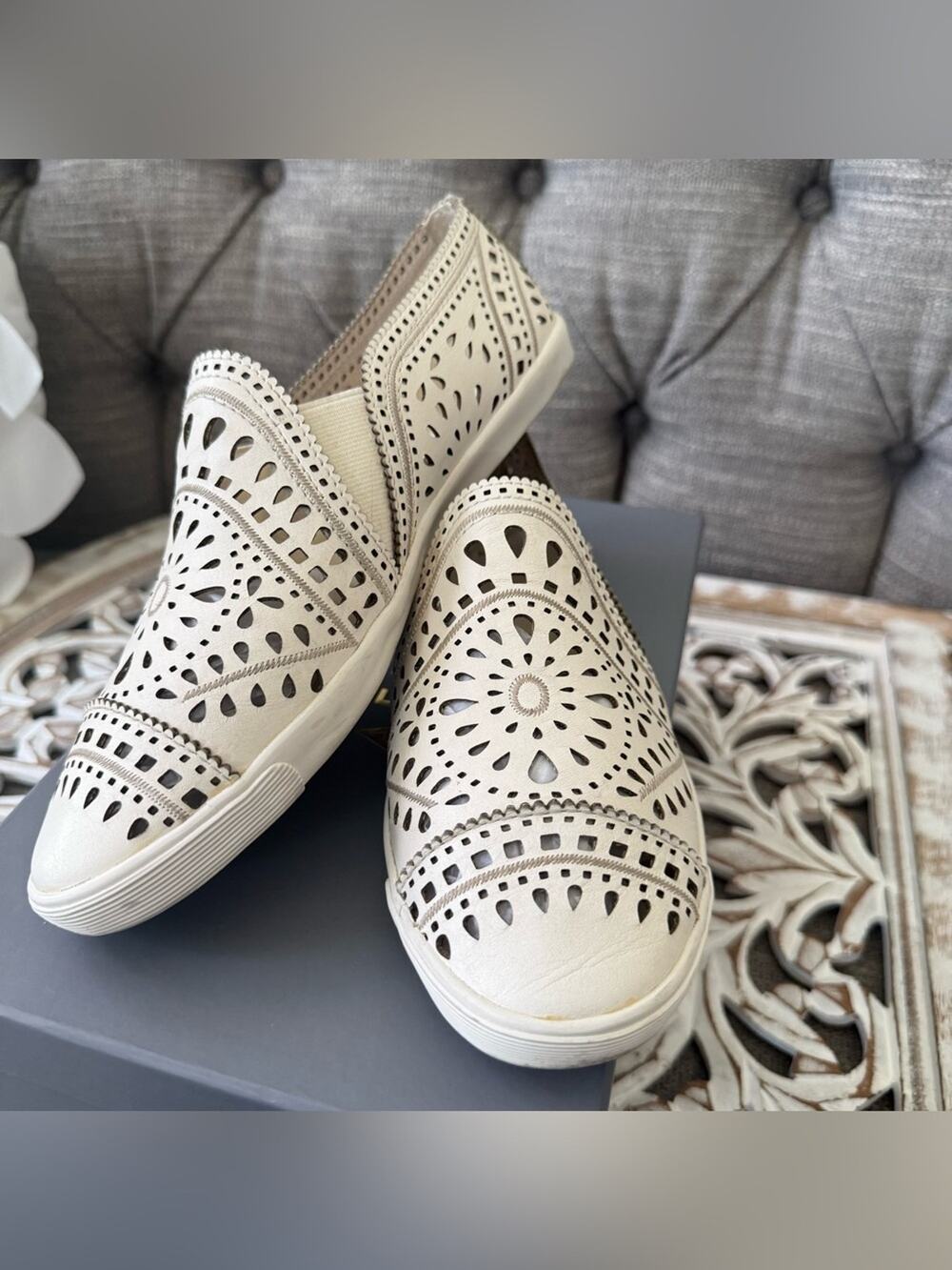 Aerin Slip On Flats Sneakers Shoes Women’s 7